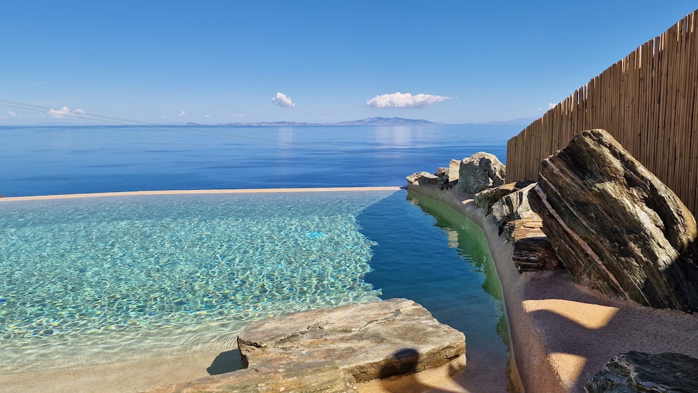 AGADA Folegandros