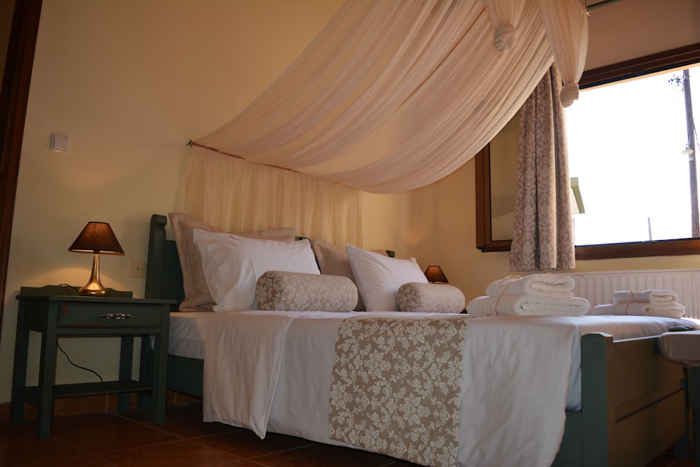 Elianthos Villa