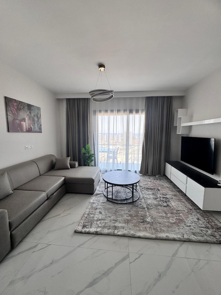 Riverside Life Residences