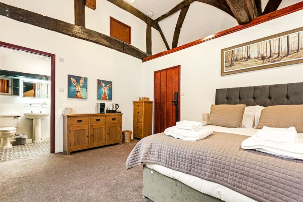 The George Inn Hotel Rooms - Room 2