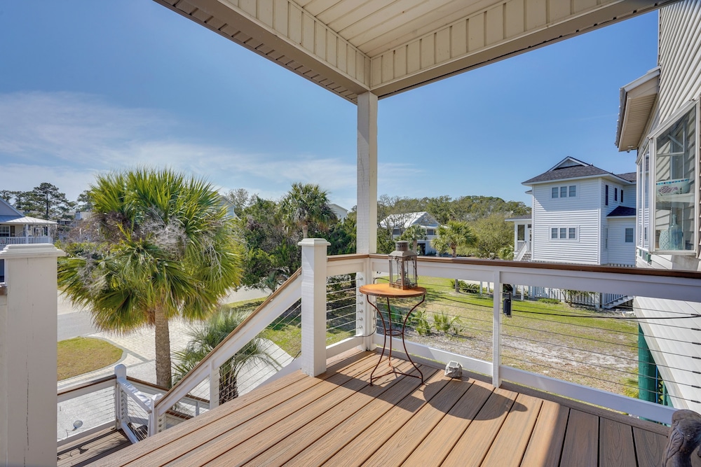Marina & Golf Course Views: Edisto Island Home