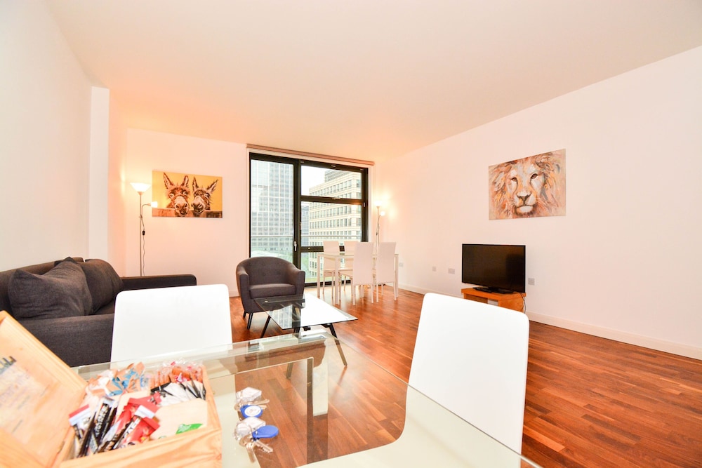 Canary Wharf - Corporate River View Apartments