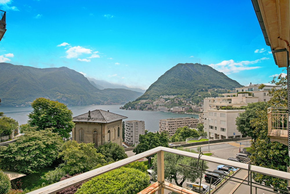 Mirador Del Lago