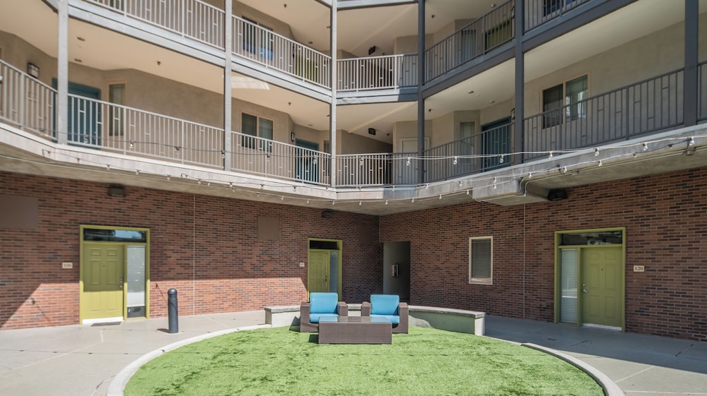 ROVE LIVING/KL - The Fredrick Tempe