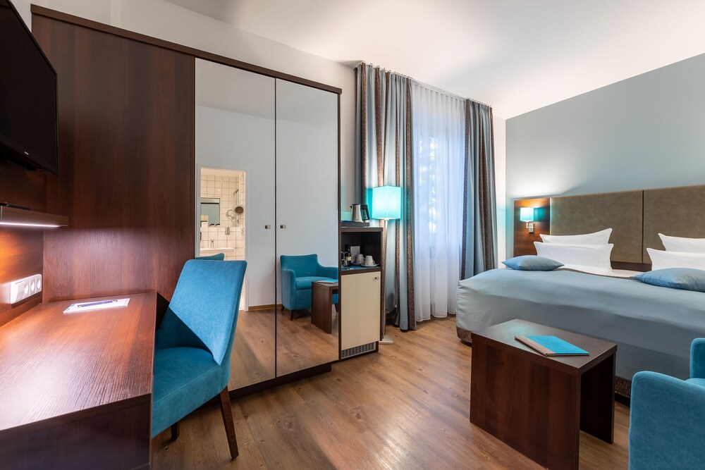 Frankfurt Vacations - Trip Inn Messe Westend - Property Image 32
