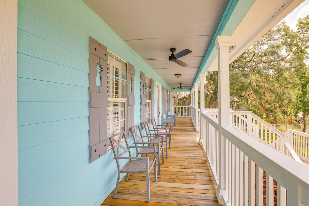 Suwannee River Retreat: Dock & Screened Porch!