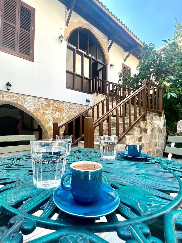 Flor Guest House