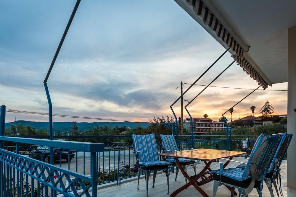 Koroni Seaview Retreat - Summer Cosy Nest view 4