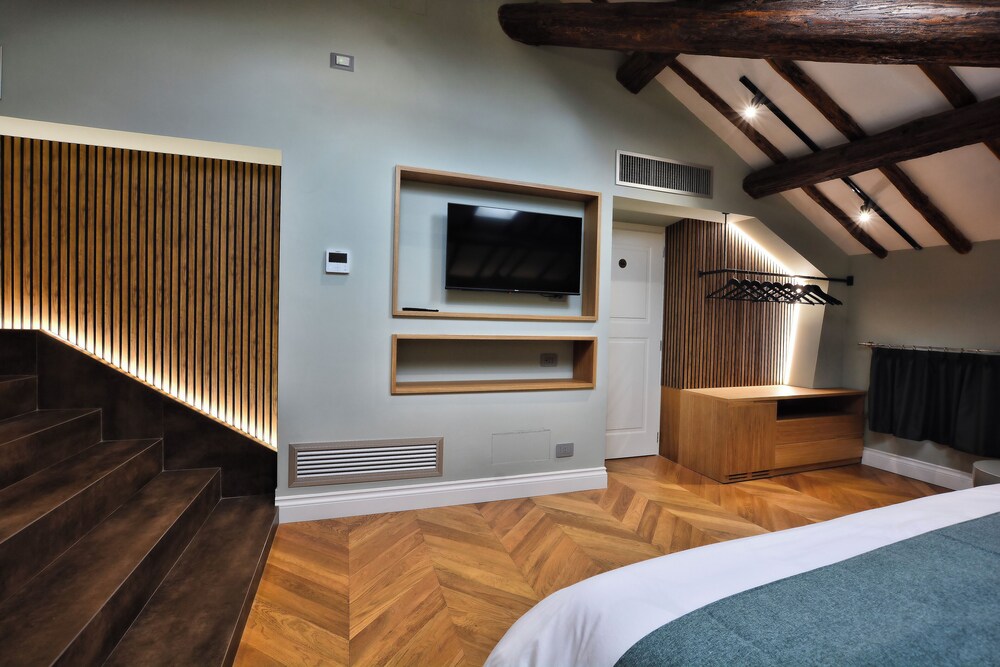 Corte Sospesa Guest House & Spa