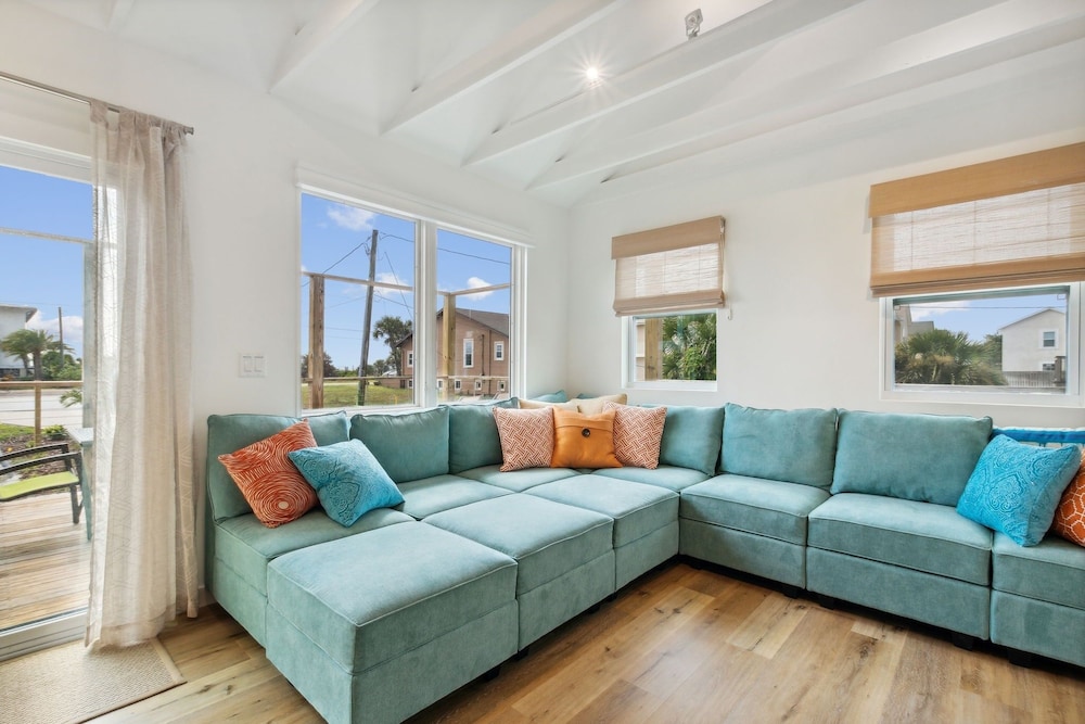 161 S Fletcher 5 Bedroom Home