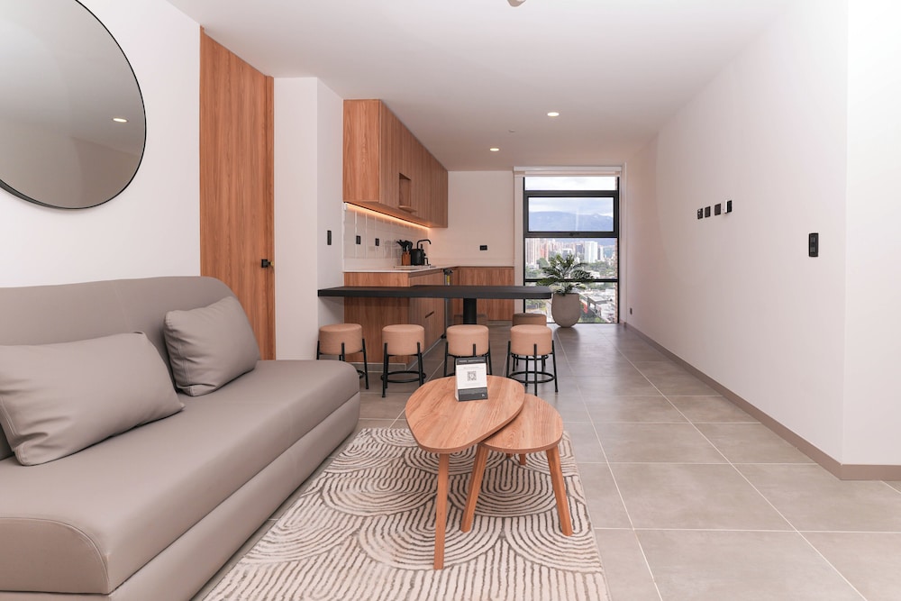 Metropolitan Living by HOUSY