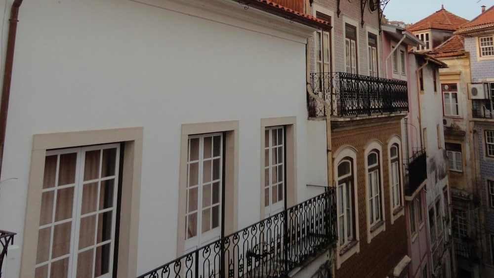 Be Coimbra Hostels → Be Coimbra Jugendherbergen — photo 2