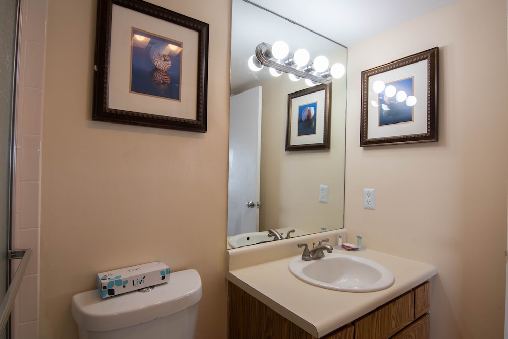 Palm Beach Waterfront Suites