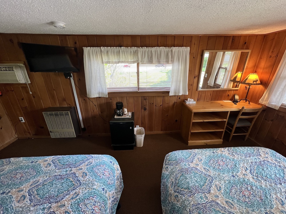 School House Inn