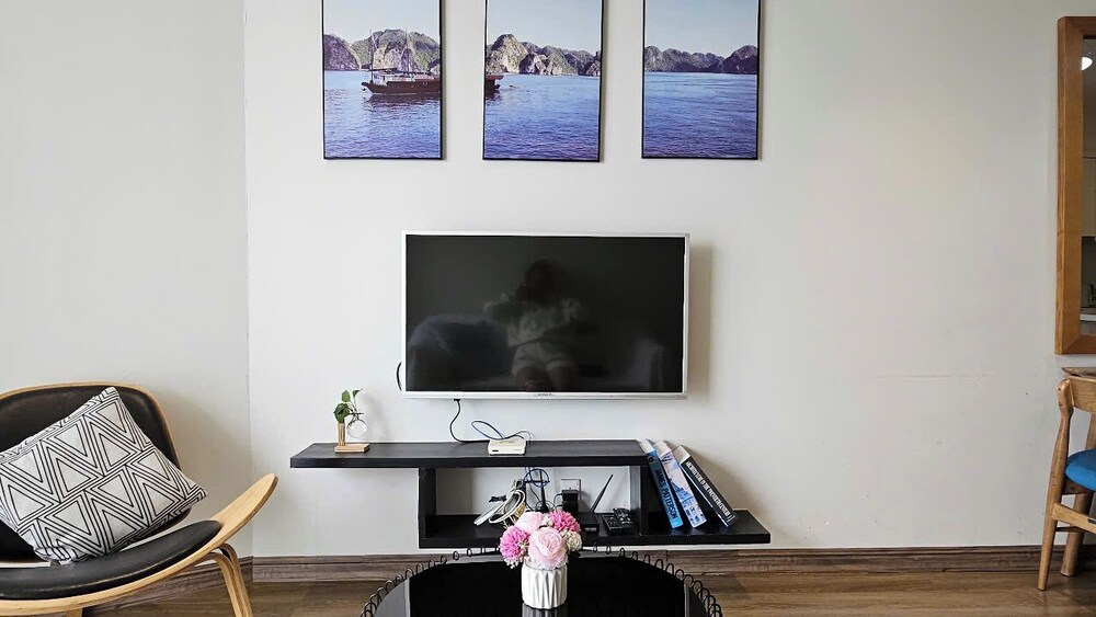 Angela House Ha Long