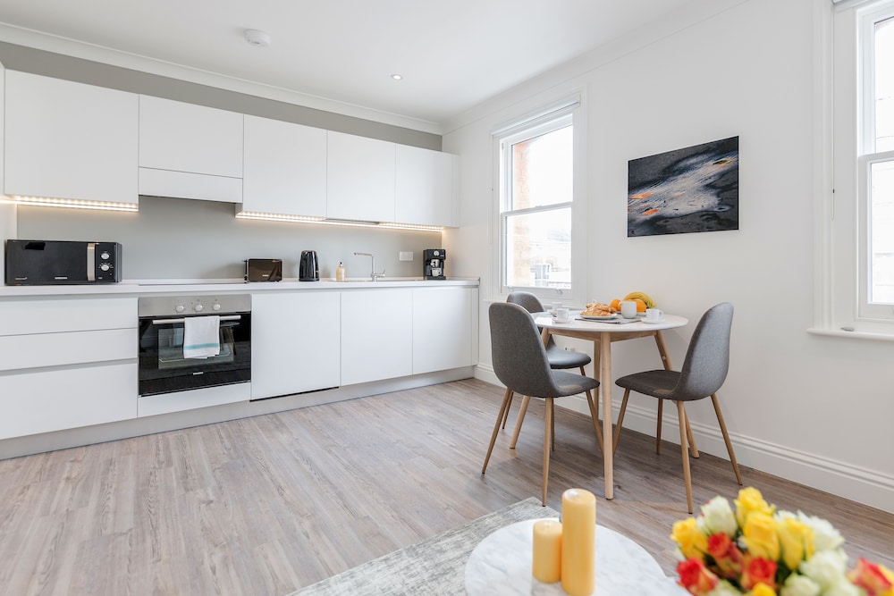 Soho Apartments by BaseToGo