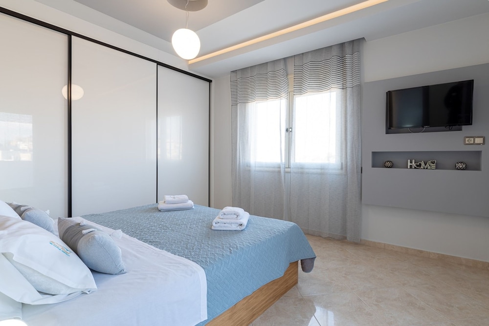 Marie Nicol Apartments Private Pool 3 Bedrooms