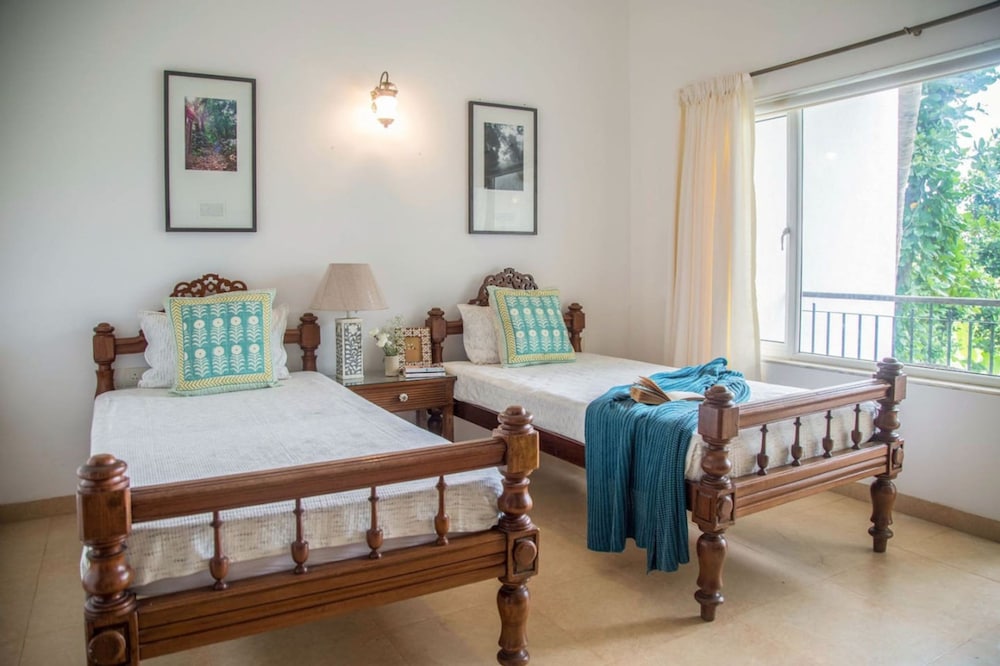 Frangipani by Hireavilla - 4BR w Pool Field View