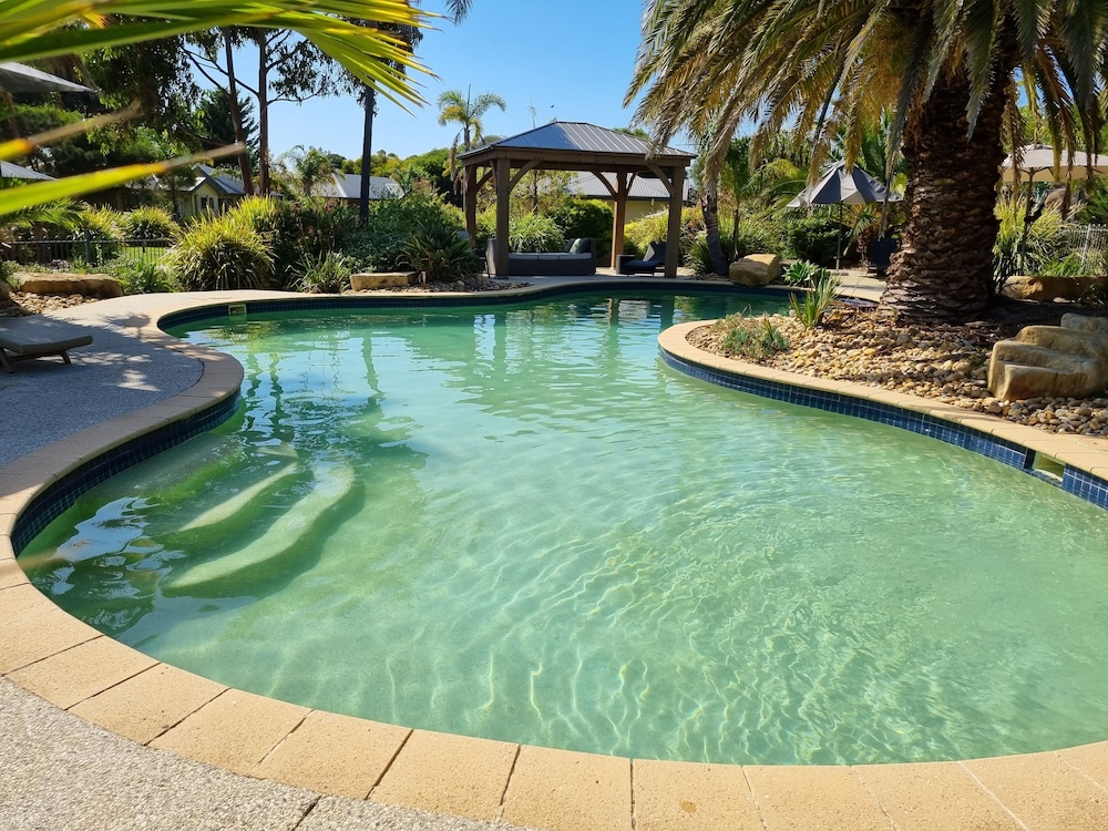 Island Cove Villas