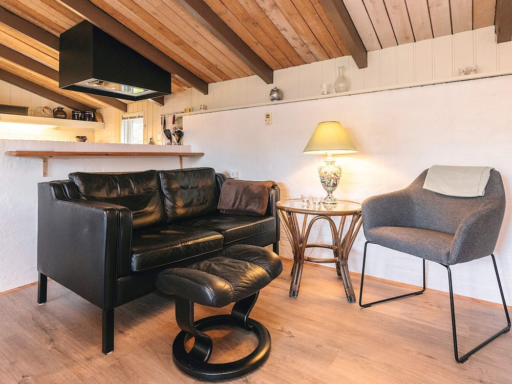 4 Star Holiday Home in Hals
