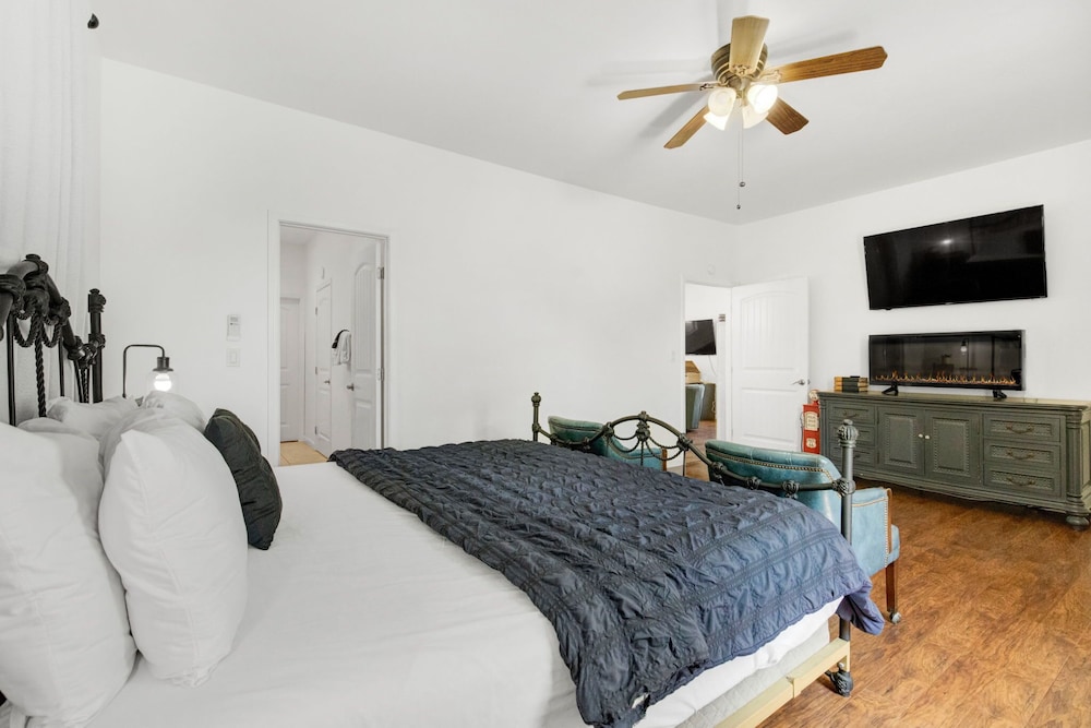 Hill Country Relaxstation Getaway