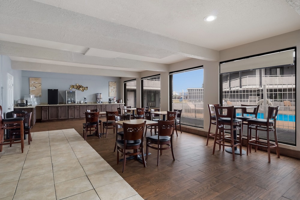 Spanish Trails Inn