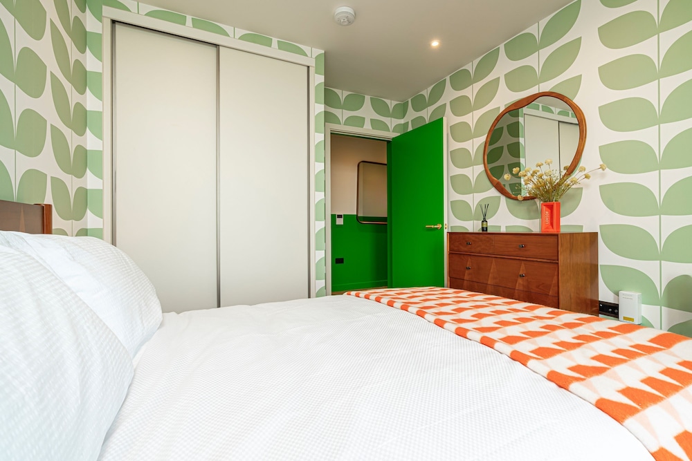 The Eades Natasha Landers 2 Bed