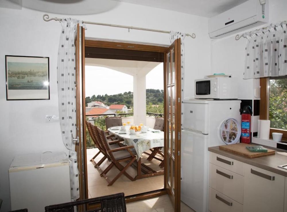 Spacious and Tranquil Apartments With Shared Pool