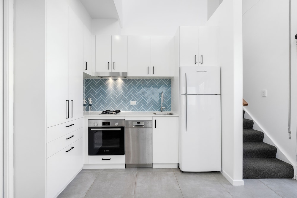 1 Bedroom Modern Townhouse in Casuarina
