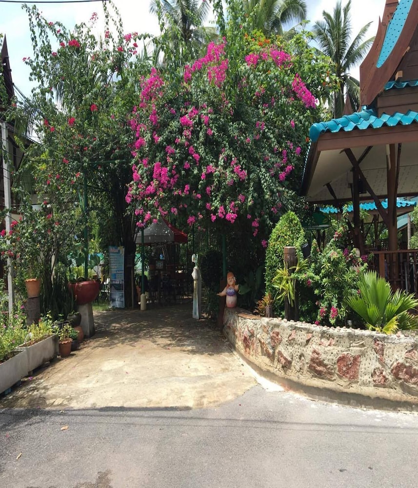 RuenNamyen Resort