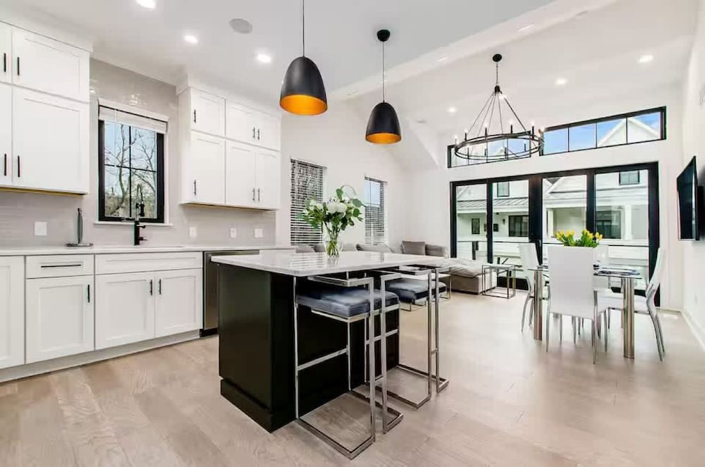 Jungle House Designer Residences – Downtown Columbus