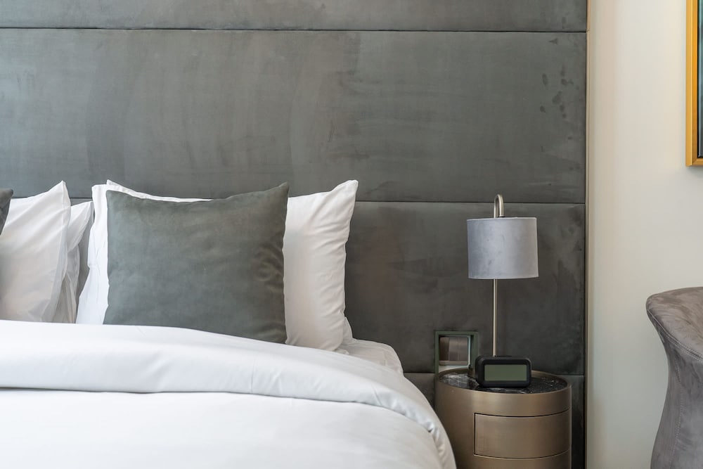 Spectacular Getaway in This Studio in The Autograph