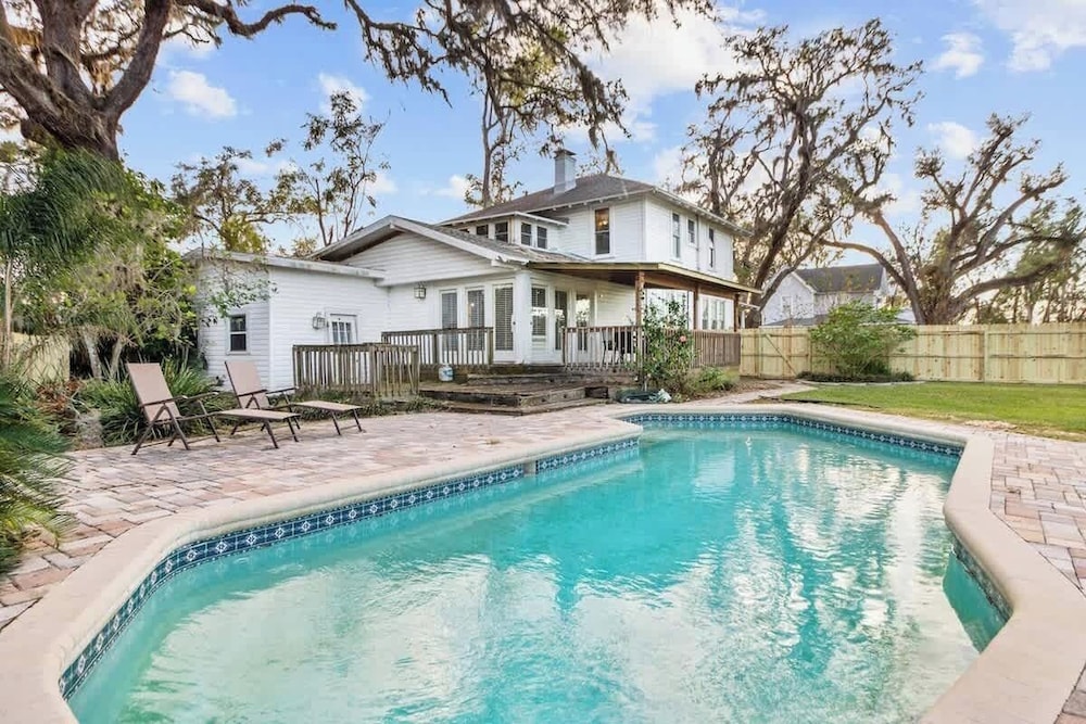 4 Bedroom Historic House, Pool, Downtown Dade City