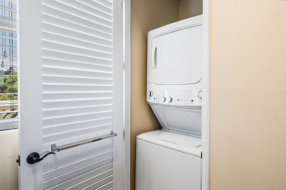 2 Bdrm Plus Loft - AC & Wifi - Concierge Included - Lanai!! - Vrkcv
