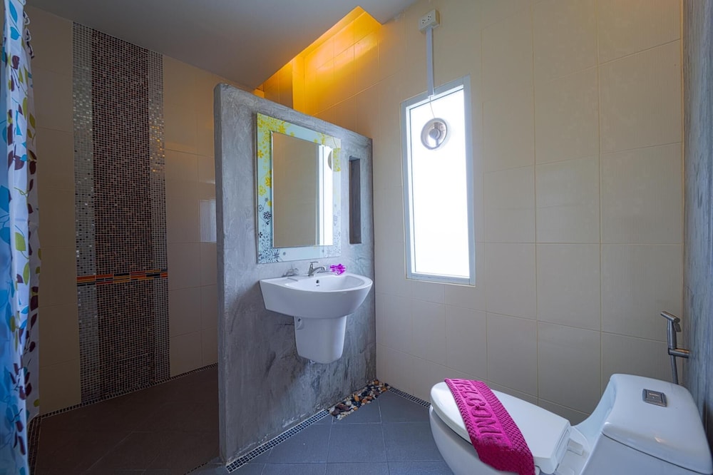 Fantastic 7 Bungalow Private Resort BR7