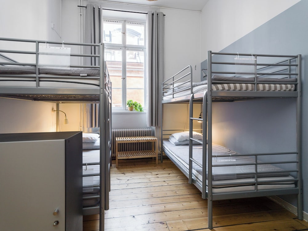 Castanea Old Town Hostel