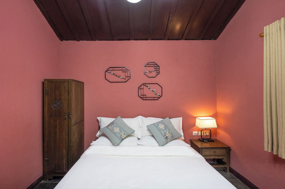 Junhefu Courtyard Hotel
