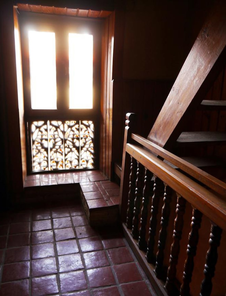 Unique Guest House