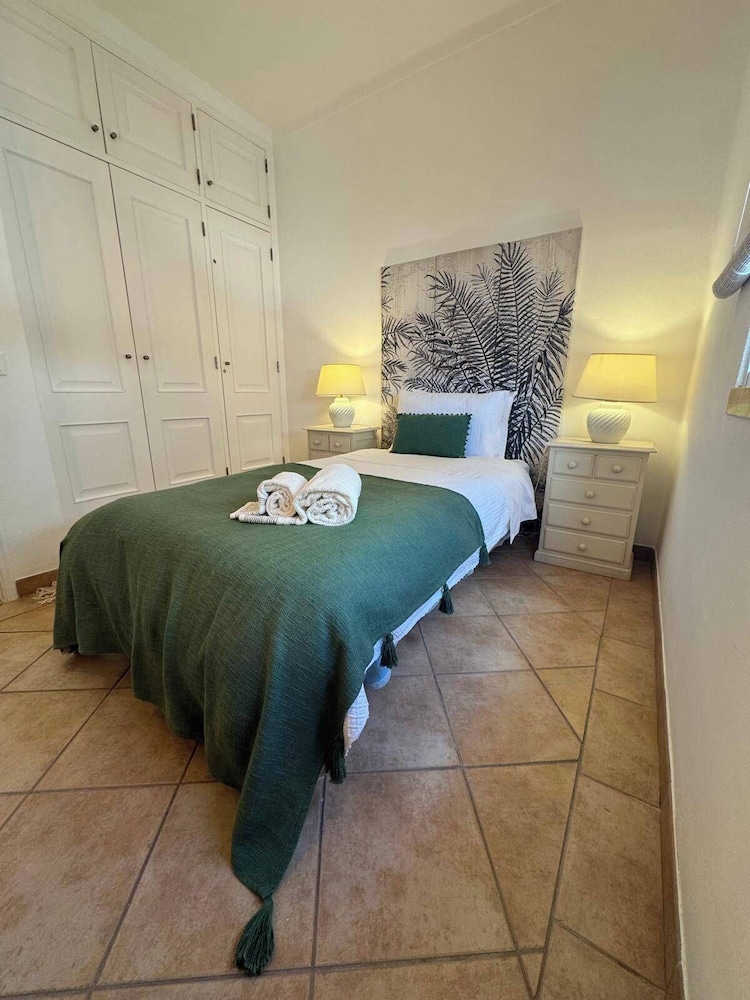 Cosy 3 bed Apartment Albufeira Old Town