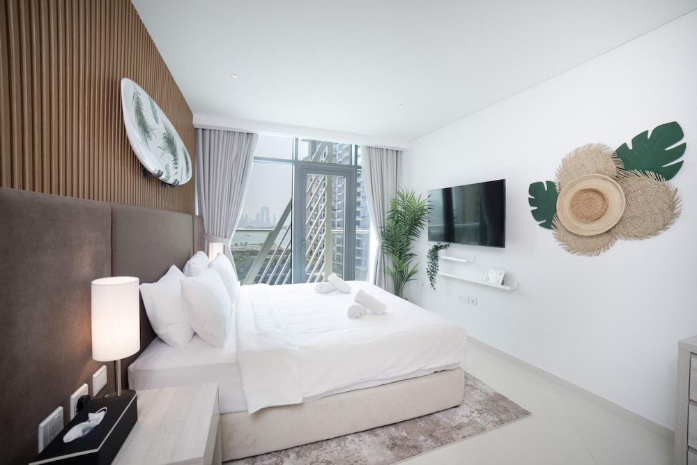 Signature Studio W Full Sea View on Palm Jumeirah