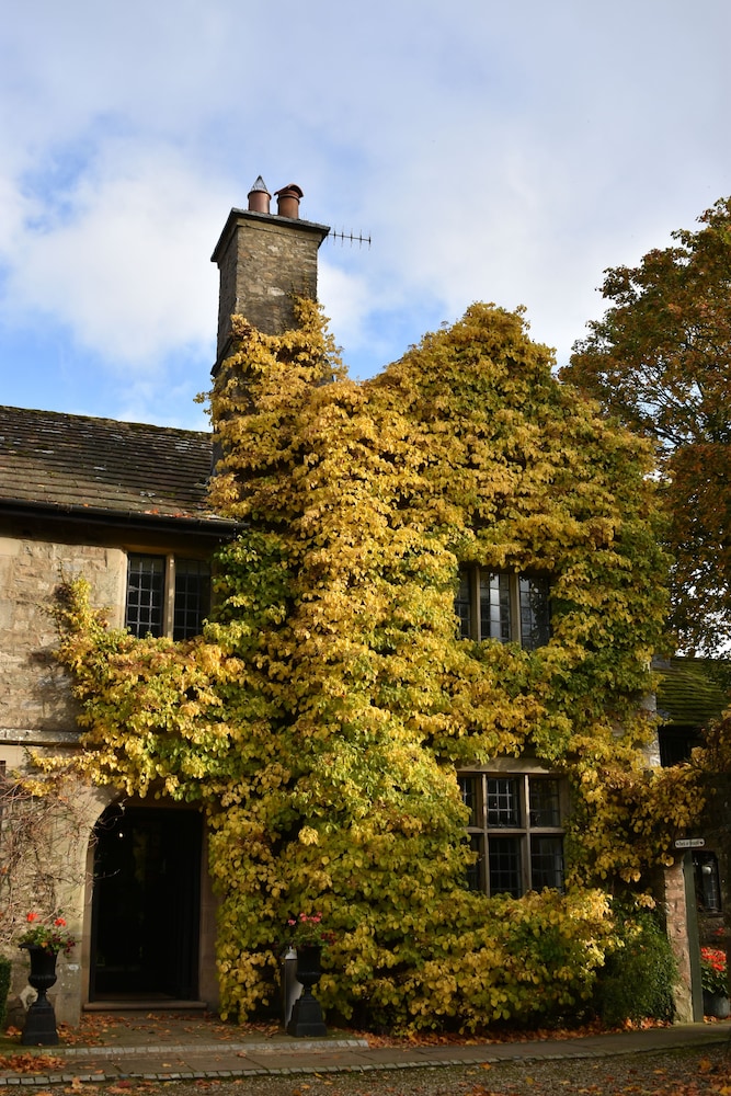 Stone House Hotel
