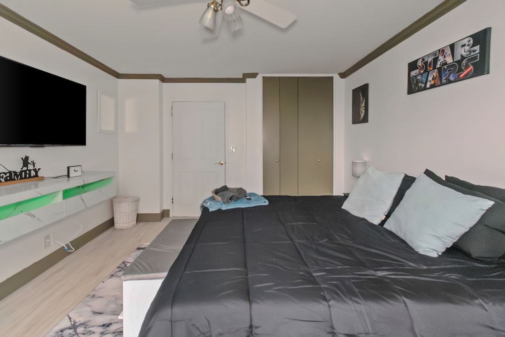 Modern 3BR Condo - Heart of ATL