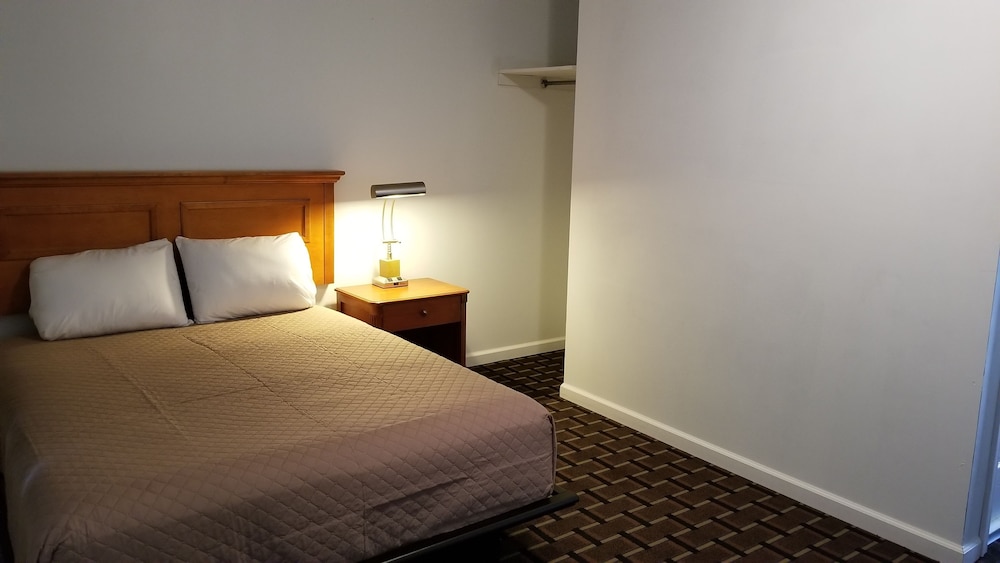 Budget Inn Breezewood