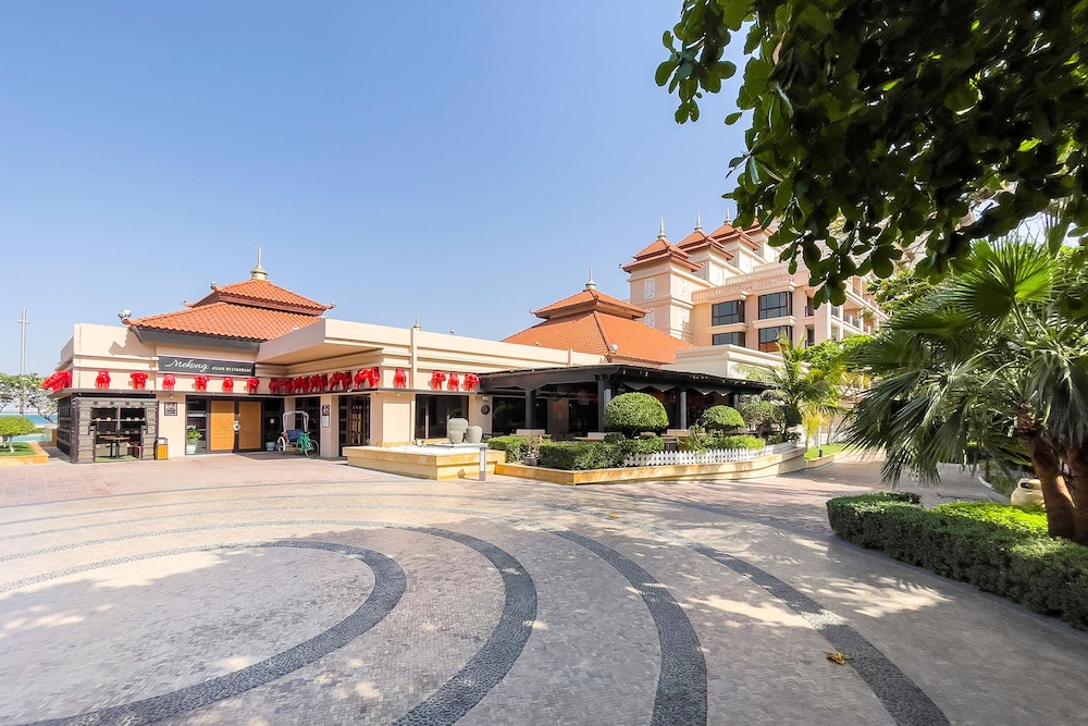 Exotic Apartments at Royal Amwaj