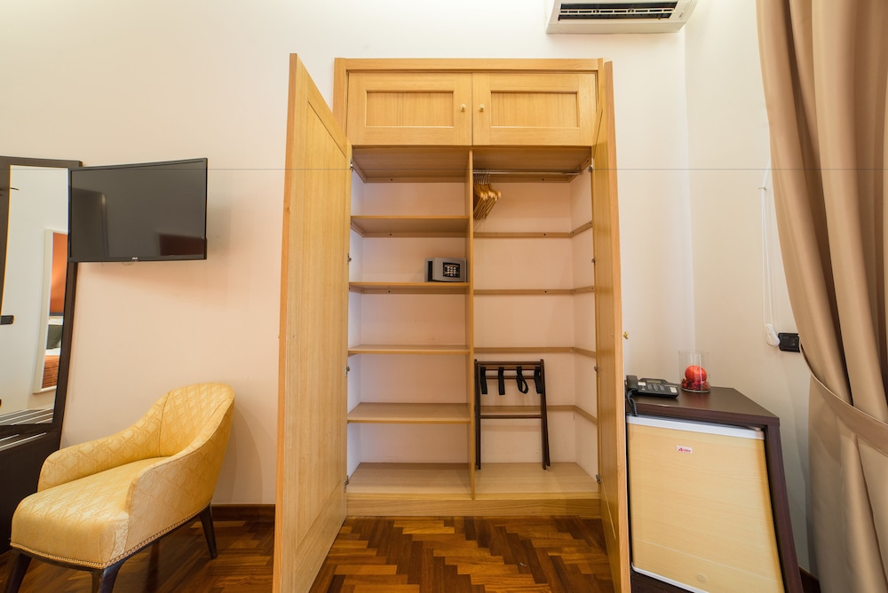 Bed and Breakfast Chiaia 32