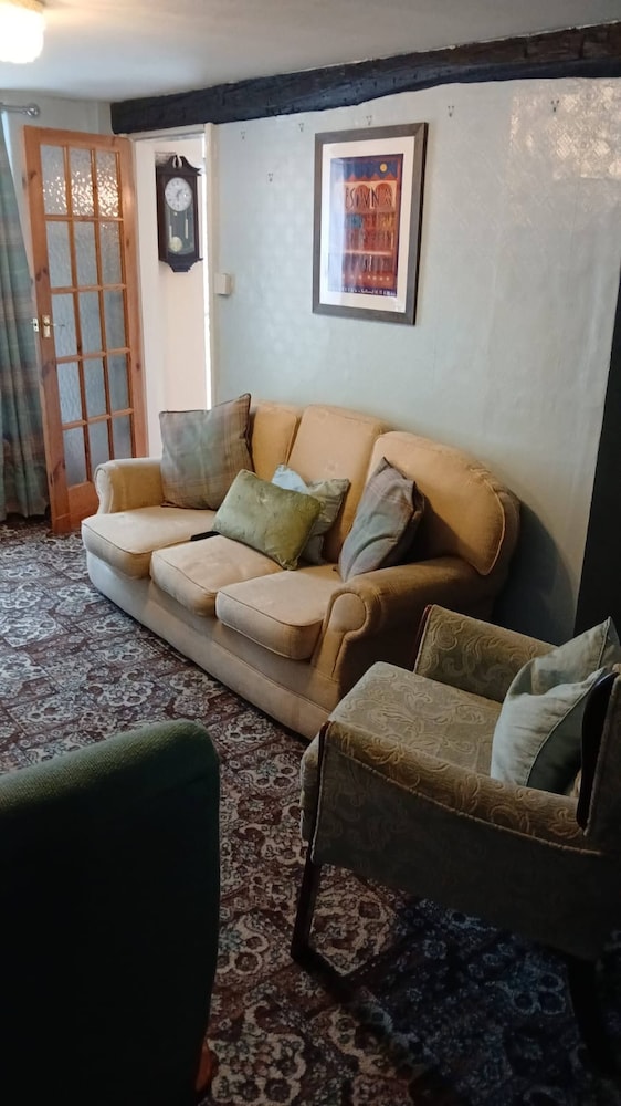 Charming Dolgellau Townhouse With Garden, Perfect for Families