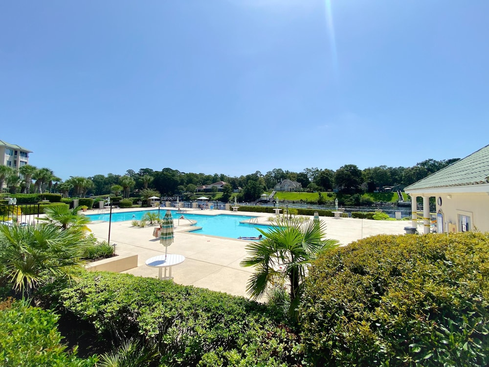 Barefoot Resort by Palmetto Vacations