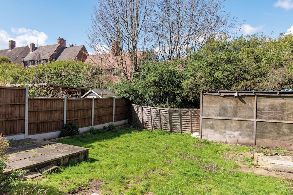 Kneeton Vale