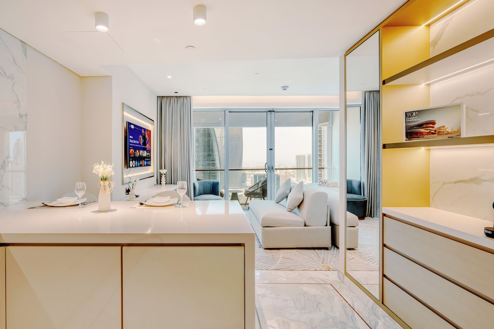 PVH - Studio - Emaar Fashion Ave