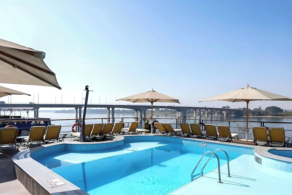 Nile Cruise Essence every Monday from Aswan 3 nights and every Thursday from Luxor 4 nights